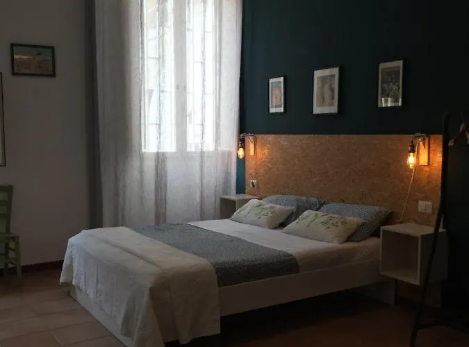 La Terrazza Bed and Breakfast Νάπολη